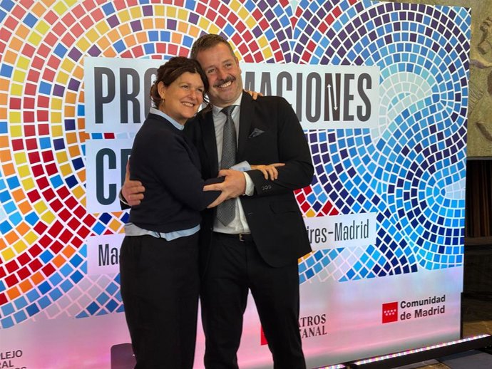 El consejero Mariano De Paco y la ministra de Cultura de la ciudad de Buenos Aires, Gabriela Ricardes