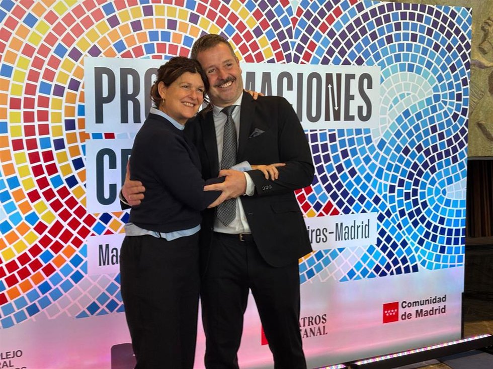 El consejero Mariano De Paco y la ministra de Cultura de la ciudad de Buenos Aires, Gabriela Ricardes