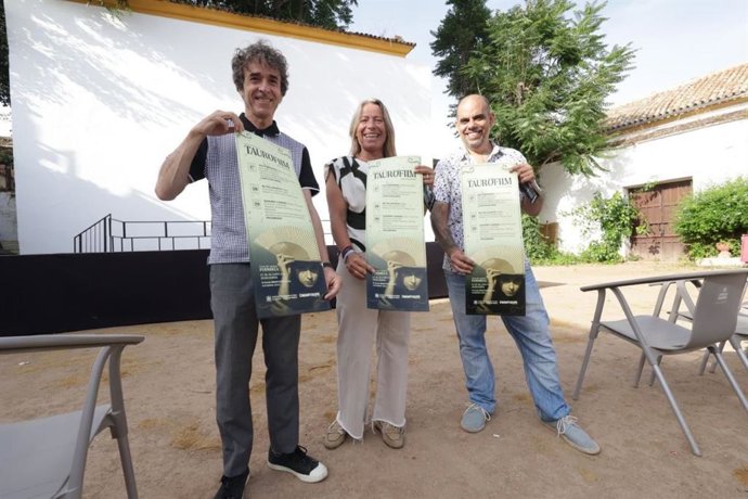 Presentación de la segunda edición de Taurofilms, la programación de cine mudo con acompañamiento musical de grupos pop-rock y neorrealismo español en el Cine Fuenseca de Córdoba.