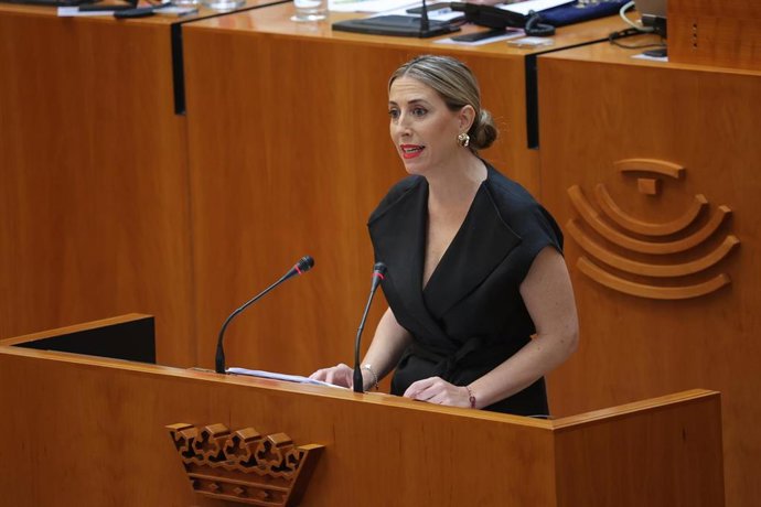 La prseidenta de la Junta de Extremadura, María Guardiola, en el debate sobre el Estado de la Región