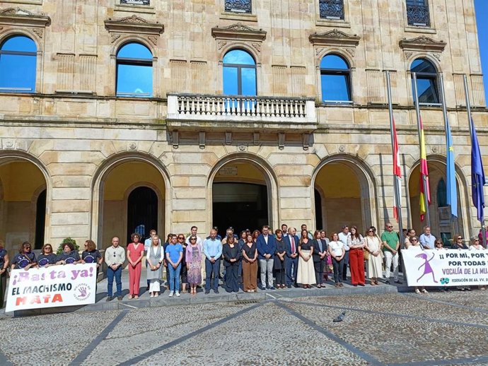 Concentración en la plaza Mayor de Gijón por el asesinato de Susana González Sierra, último caso de violencia de género en Gijón.