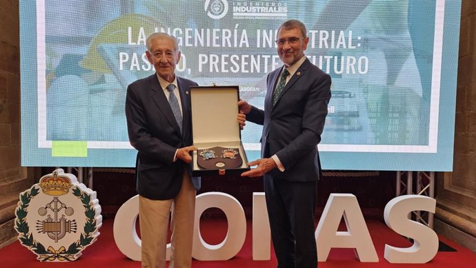 Emilio Núñez durante la entrega de distinciones.
