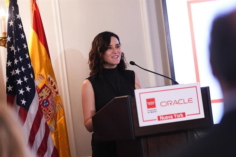 La presidenta de la Comunidad de Madrid, Isabel Díaz Ayuso, anuncia un nuevo proyecto con Oracle para reducir las listas de espera con IA