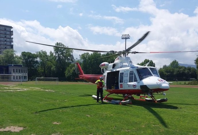 Rescatado en helicóptero un ciclista de 61 años que se rompió la clavícula en Guriezo