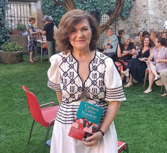 Carmen Calvo en la presentación de su libro 'Nosotras' en Cáceres