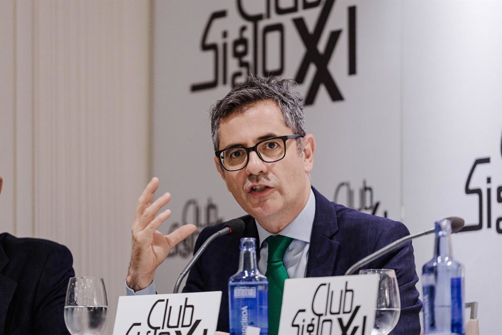 El ministro de la Presidencia, Justicia y Relaciones con las Cortes, Félix Bolaños, interviene durante un coloquio sobre la revista Cambio 16, en el edificio Eurobuilding, a 26 de junio de 2025, en Madrid (España). El coloquio se enmarca dentro del cicl