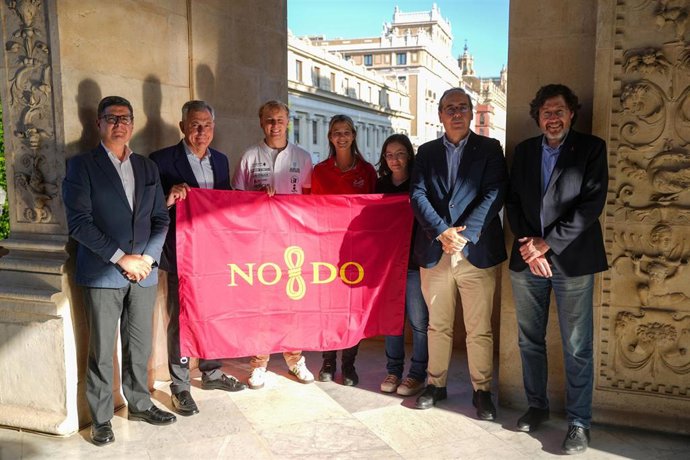 Sanz recibe al equipo universitario VANTUS