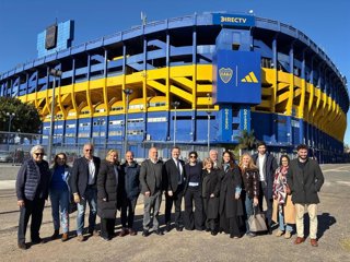 Argentina.- La Comunidad de Madrid visita La Bombonera: "Inspira la reforma del Estadio de Vallecas"