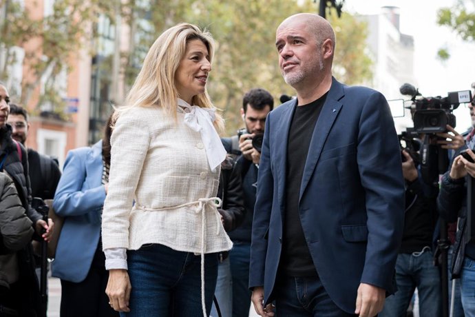 Archivo - El secretario general de CCOO, Unai Sordo y la vicepresidenta segunda y ministra de Trabajo y Economía Social, Yolanda Díaz, llegan a las jornadas de CCOO y el SIMA sobre 'Los organismos autónomos de solución de conflictos', en el Instituto Naci