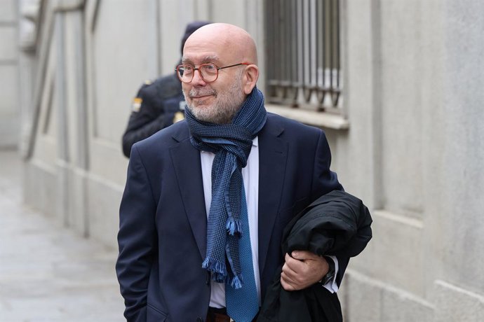 Archivo - Arquivo - O advogado de Puigdemont, Gonzalo Boye, em sua chegada a uma audiência pública na Suprema Corte em 10 de março de 2025 em Madri (Espanha). O motivo da audiência é a revisão dos recursos do ex-presidente Puigdemont e dos exconselheiros 