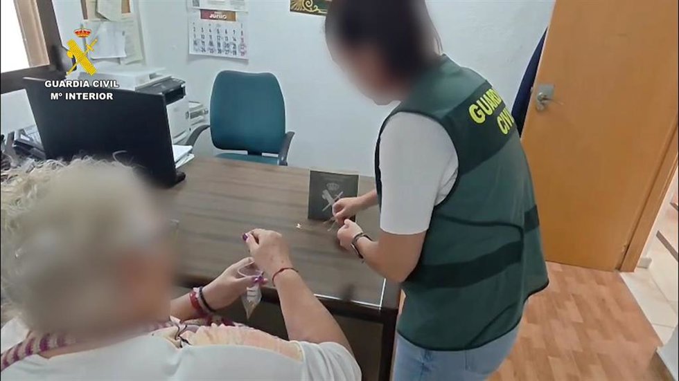 Detenida una trabajadora doméstica que robó joyas y dinero a los ancianos para los que trabajaba