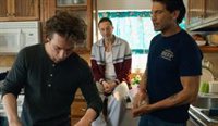 La temporada 4 The Bear revela los mensajes de Carmy a Mikey después de su muerte
