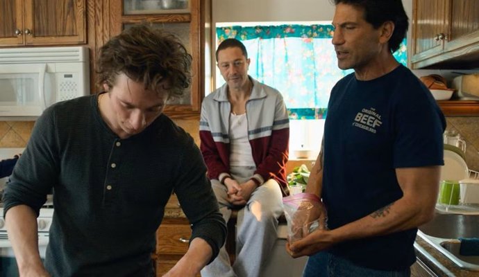 La temporada 4 The Bear revela los mensajes que Carmy envió a Mikey después de su muerte