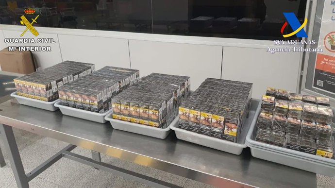 Intervenida una maleta con cerca de 1.000 cajetillas de tabaco en el aeropuerto de Palma