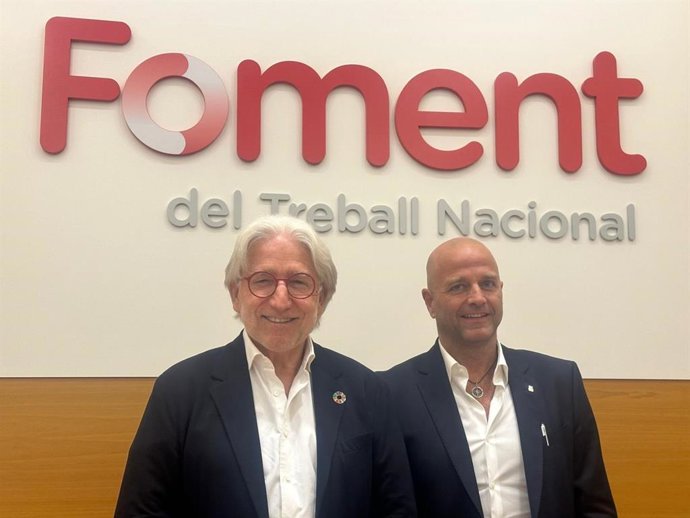 El presidente de Foment del Treball, Josep Sánchez Llibre, y el presidente de la Associació de Promotors de Catalunya (Apce), Xavier Vilajoana