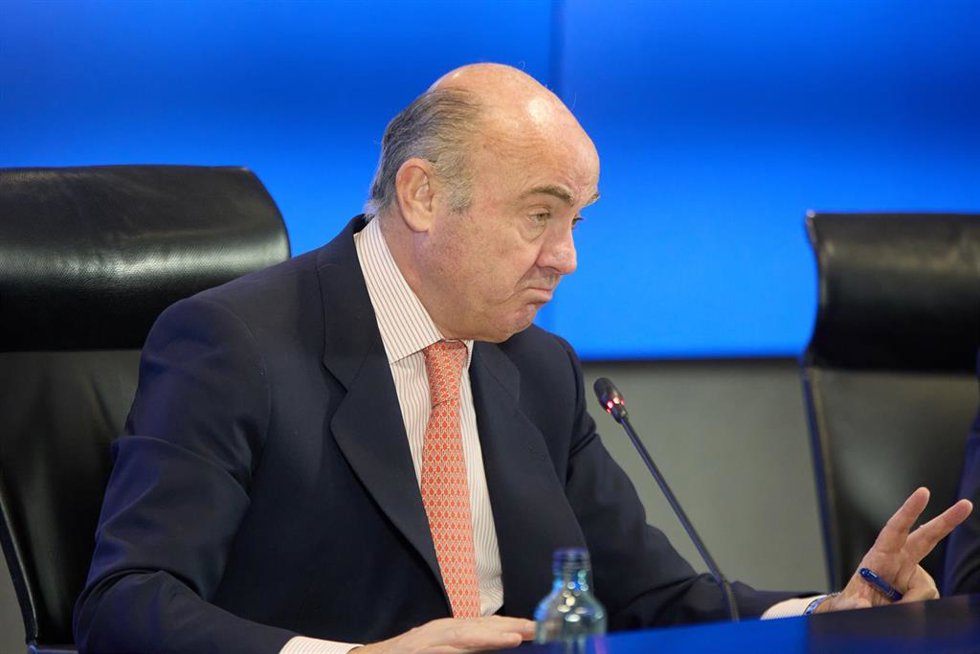 Archivo - El vicepresidente del Banco Central Europeo (BCE), Luis de Guindos, interviene en la sesión 'Perspectivas de la economía de la zona euro en un entorno de incertidumbre, en el Auditorio La Caixa, a 21 de abril de 2023, en Madrid (España). La