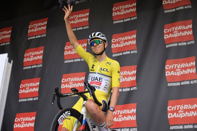 Tadej POGACAR, UAE Team Emirates - XRG, during the presentation team, during the Critérium du Dauphiné 2025, Cycling event, Stage 8, Val-d'Arc > Val-Cenis - Plateau du Mont-Cenis (133,3 Km) on 15 June 2025 in Val-Cenis, France - Photo Stefano Cavasino / D