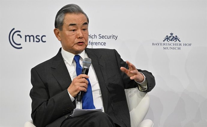 Archivo - 14 February 2025, Bavaria, Munich: Chinese Foreign Minister Wang Yi speaks at the 61st Munich Security Conference (MSC) at the Bayerischer Hof conference hotel. Photo: Peter Kneffel/dpa