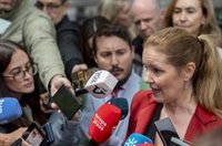 Consejera madrileña tacha de "inconstitucional" el decreto de reparto de menores migrantes, a su entrada a la sectorial