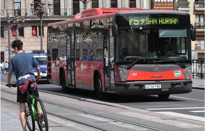 La gratuidad en los servicios de Bilbobus y el Funicular de Artxanda se amplía a menores de 14 años a partir del 1 de julio.