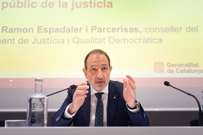 El conseller de Justicia y Calidad Democrática, Ramon Espadaler, en la segunda sesión en Tremp (Lleida)