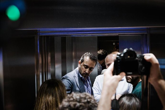 El empresario Víctor de Aldama asiste a la comparecencia de la exmilitante socialista Leire Díez, en el Hotel Novotel, a 4 de junio de 2025, en Madrid  (España).