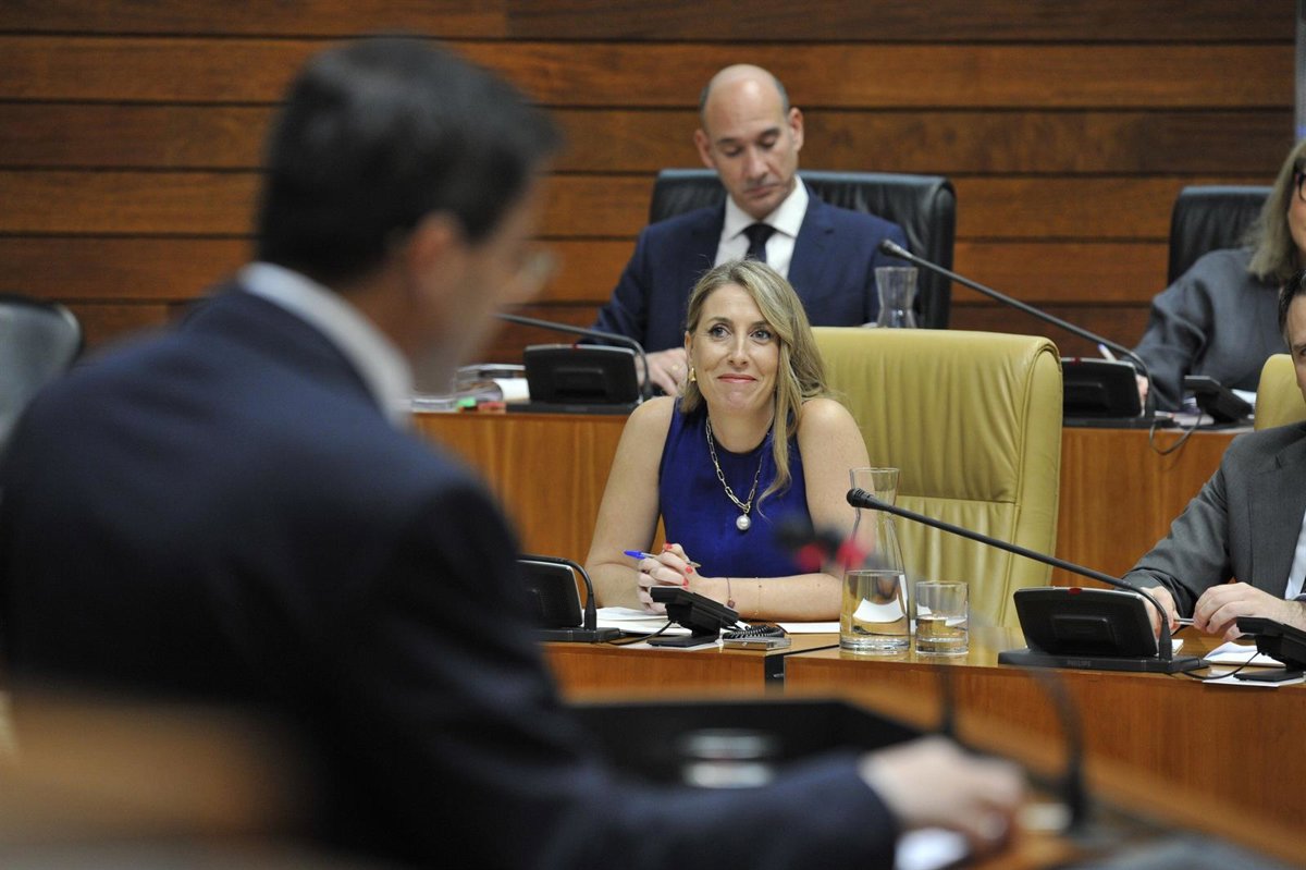 Guardiola desoye el diálogo que ofrecen PSOE y Vox para cambiar un camino que advierte que recorrerá  enterito 