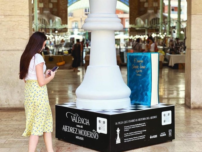 València se reivindica como cuna del ajedrez moderno con grandes damas repartidas por la ciudad