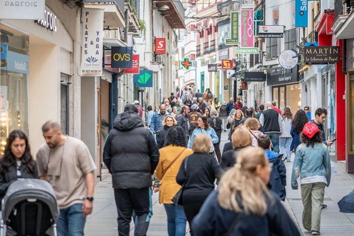 Archivo - Nota De Prensa: El Ayuntamiento Refuerza Su Apoyo Al Comercio Con La Mejora Y Ampliación Del Hilo Musical En Las Calles Comerciales Del Centro Histórico