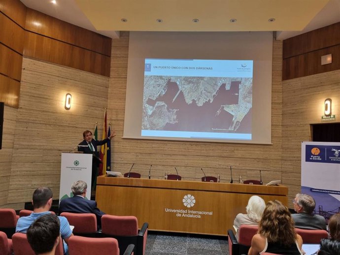 Imagen de recurso de uno de los Crusos de Verano de la UNIA celebrado en Málaga durante esta semana.