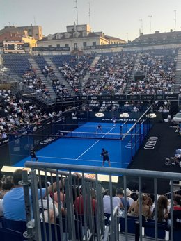 Pista central del Oysho Premier Pádel Valladolid