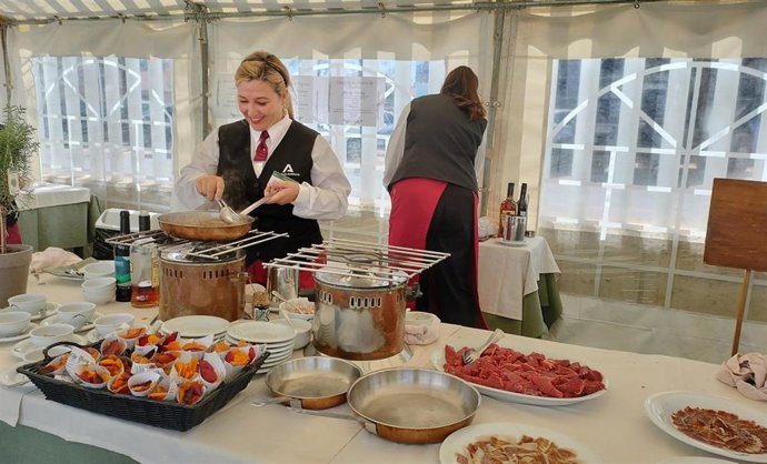 Formación en la Escuela de Hostelería de Islantilla (Huelva).