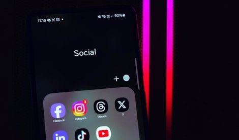 SocialMedia