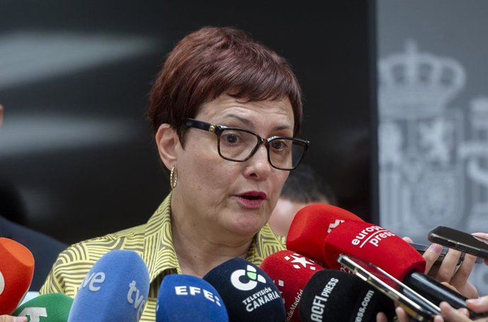 La consejera de Bienestar Social, Igualdad, Juventud, Infancia y Familia de Canarias, Candelaria Delgado Toledo, ofrece declaraciones a los medios tras la Conferencia Sectorial de Infancia y Adolescencia, en la sede del Ministerio, a 27 de junio de 2025, 