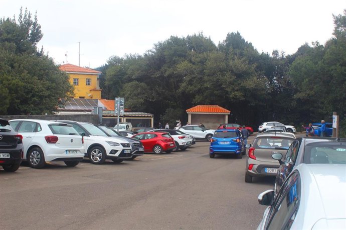 Archivo - Dragos Verdes propone limitar el acceso de vehículos privados de uso turístico al Parque Rural de Anaga (Tenerife)