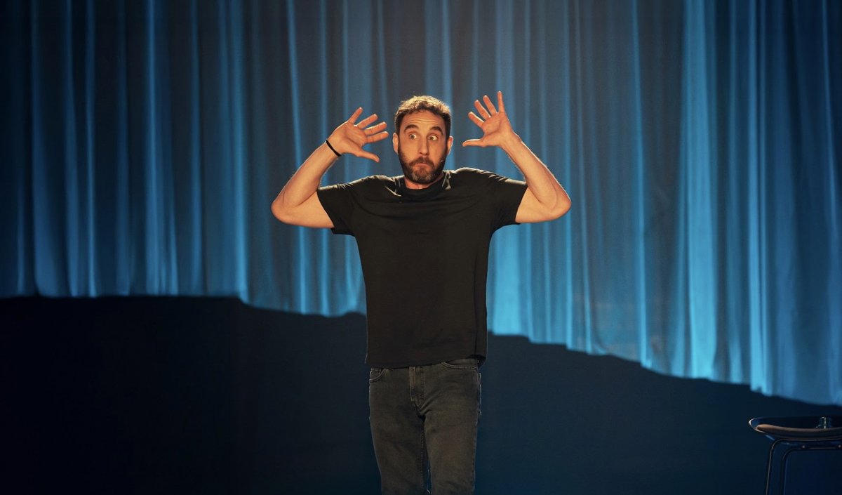 Dani Rovira vuelve a Netflix con Vale la pena, su nuevo monólogo