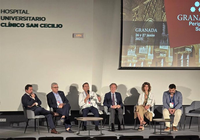 Mesa inaugural del 7º Peripheral Summit