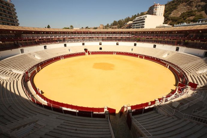 Archivo - La plaza de toros La Malagueta, de estilo neomudéjar y con forma de hexadecágono, sa se inauguró el 11 de junio de 1876. En 1976 fue declarada Conjunto Histórico-Artístico coincidiendo con el centenario de su inauguración.