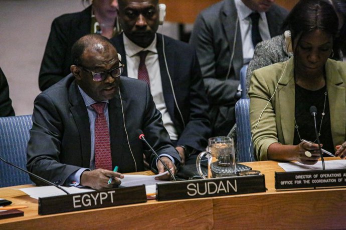 Archivo - December 19, 2024, New York, New York, USA: AL-HARITH IDRISS AL-HARITH MOHAMED, Permanent Representative of Sudan to the UN, speaks during a Security Council meeting on Sudan. Roughly 25% of Sudan's population has been displaced, 25 million are 