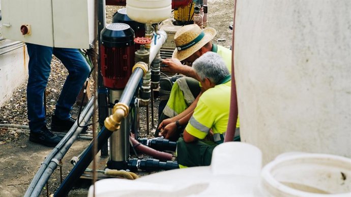 Operarios trabajando.