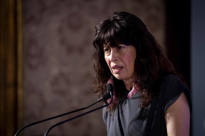 La ministra de Igualdad, Ana Redondo, interviene durante un acto de entrega de nueve medallas a la Promoción de los Valores de Igualdad, en la Delegación del Gobierno de Madrid