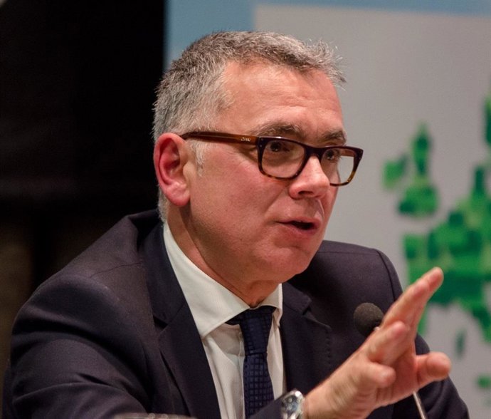 Archivo - Juan Ramón Lucas