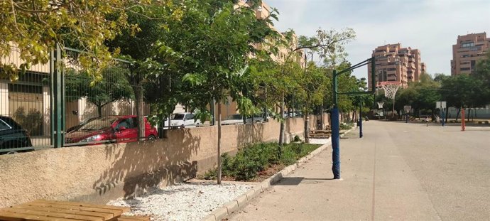 El Ayuntamiento impulsa la renaturalización de patios escolares para hacerlos "más sostenibles y saludables" 