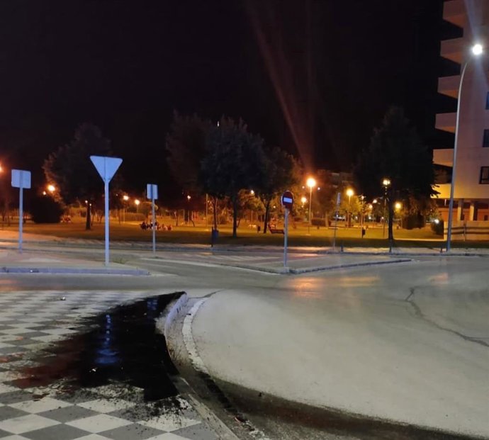 Lugar de la colisión de los vehículos la madrugada del viernes al sábado en Cuenca.
