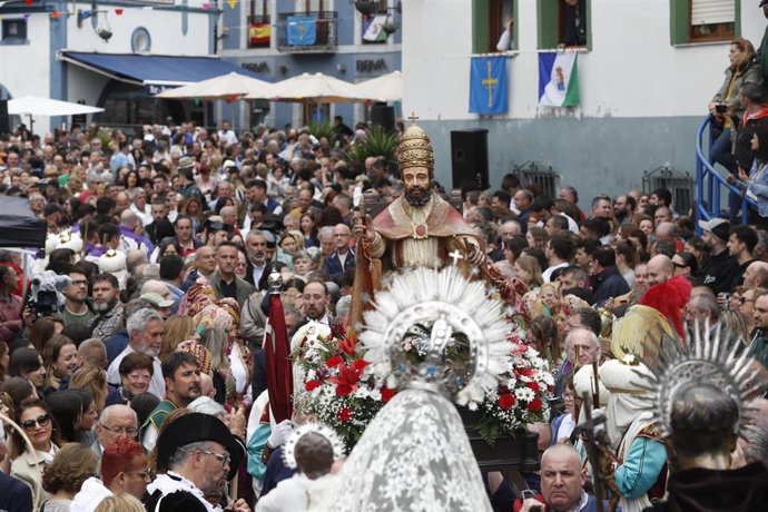 Fiesta de L'Amuravela en Cudillero.