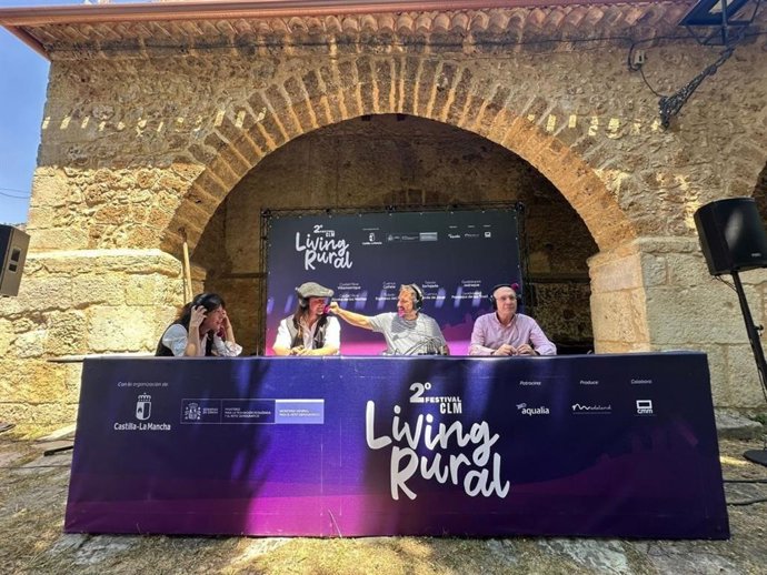 El festival itinerante Living Rural ha finalizado en Peralejos de las Truchas (Guadalajara).
