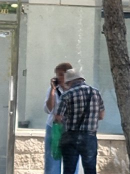 Detenidas dos personas en Barcelona por robar la libreta de un anciano y sacar dinero de su cuenta