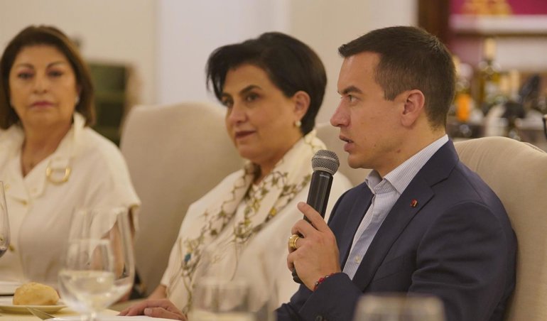 Política