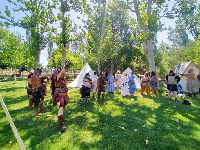 Recreacionistas en la tercera edición del Midsommar Viking Fest de San Esteban de Litera (Huesca).