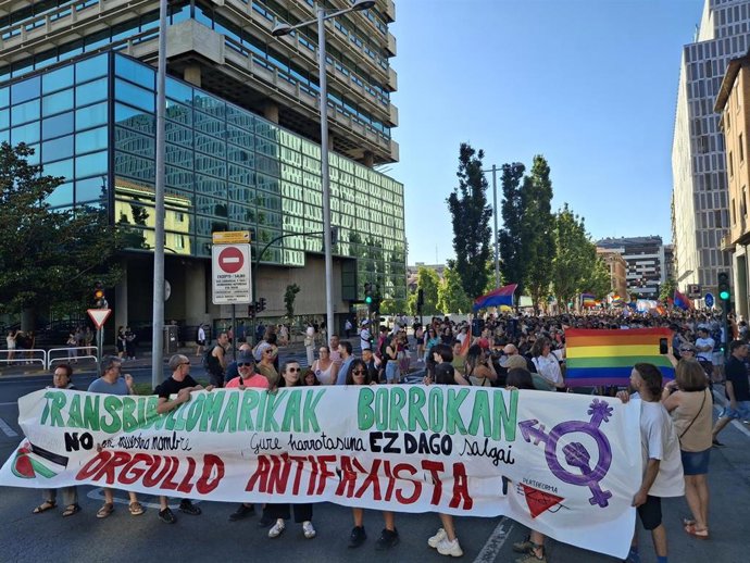 Manifestación en Pamplona por el Día Internacional del Orgullo LGTBI+.